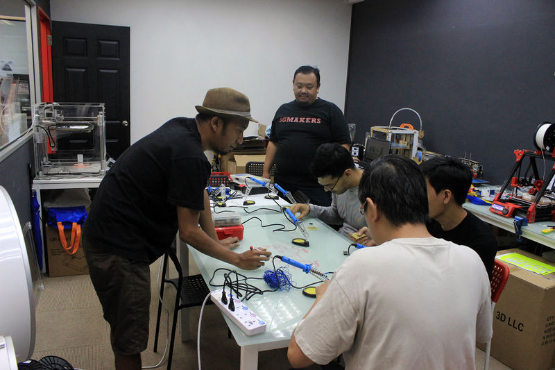 File:Squaresynth Workshop SG 01.JPG
