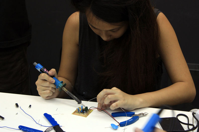 File:Squaresynth Workshop SG 14.JPG