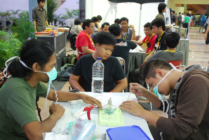File:Workshop Inokulasi Ragi Geekfest 2012 05.JPG