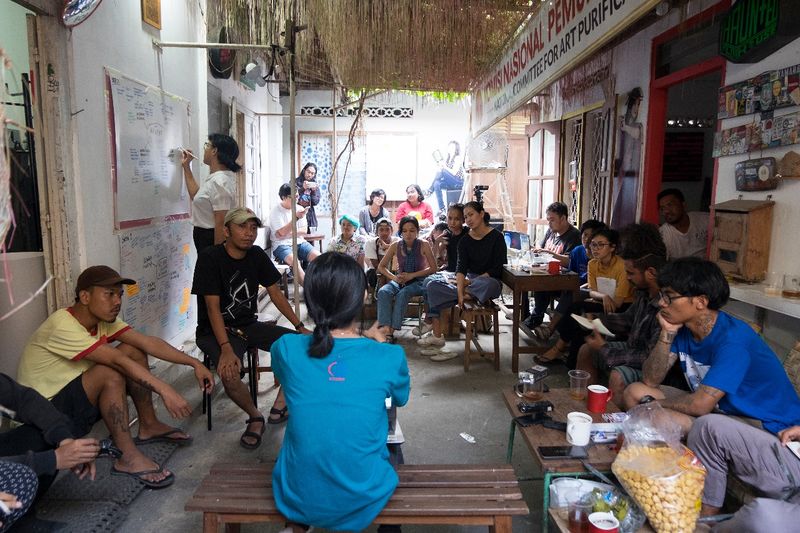 File:Arisan Tenggara - Sesi Berbagi Ideologi di Ace House Collective 11.jpeg