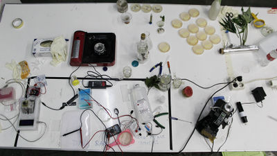 Meja kerja laboratorium basah.jpg
