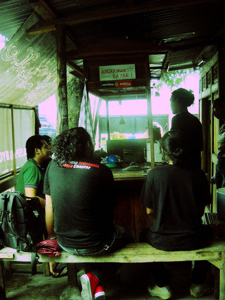 File:Wine kopi senja 22.jpg
