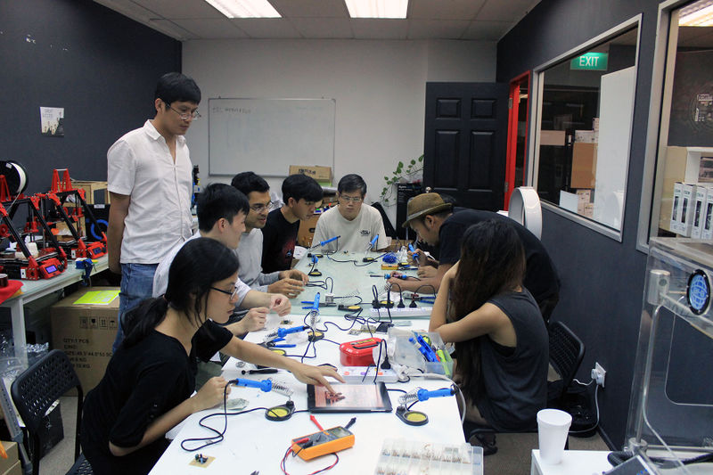 File:Squaresynth Workshop SG 10.JPG