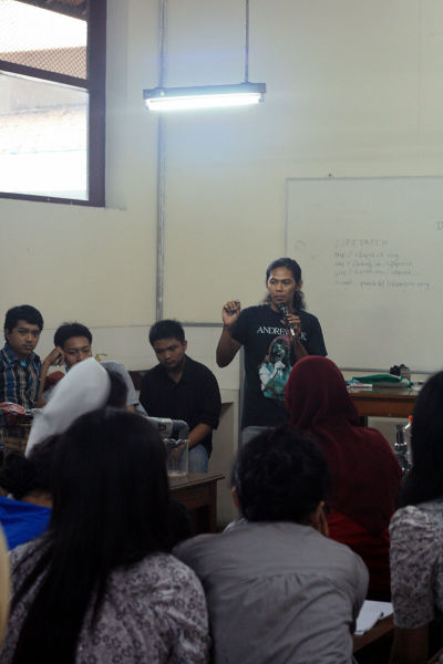 File:Workshop peralatan lab generik PGSD USD 24.jpg