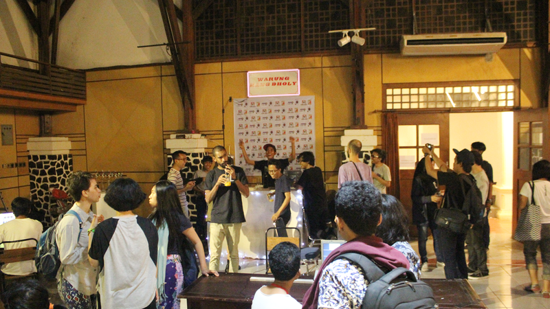 File:Presentasi dan pembukaan pameran open lab 2015.png