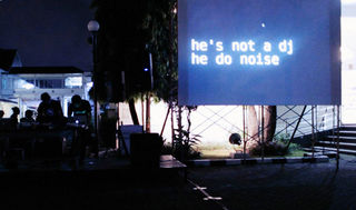 Performans andreas siagian & budi prakosa - pembukaan ok video festival 2013 02.jpg