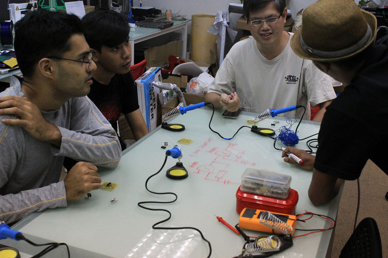 File:Squaresynth Workshop SG 02.JPG