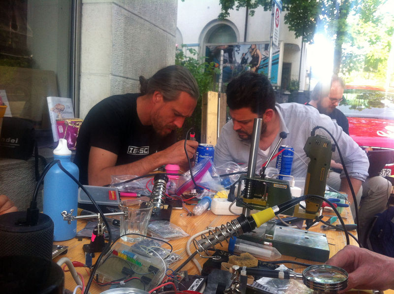 File:8-bit Mixtape workshop Dymaxion 02.jpg