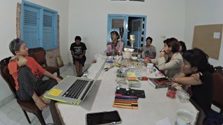 Lokakarya Estrofem! Lab oleh Mary Maggic 15.jpg