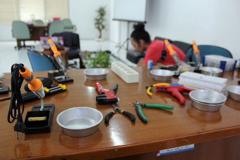 File:Tourdigrade - Workshop Fermentasi dan Bio-elektronika Surabaya 04.jpg