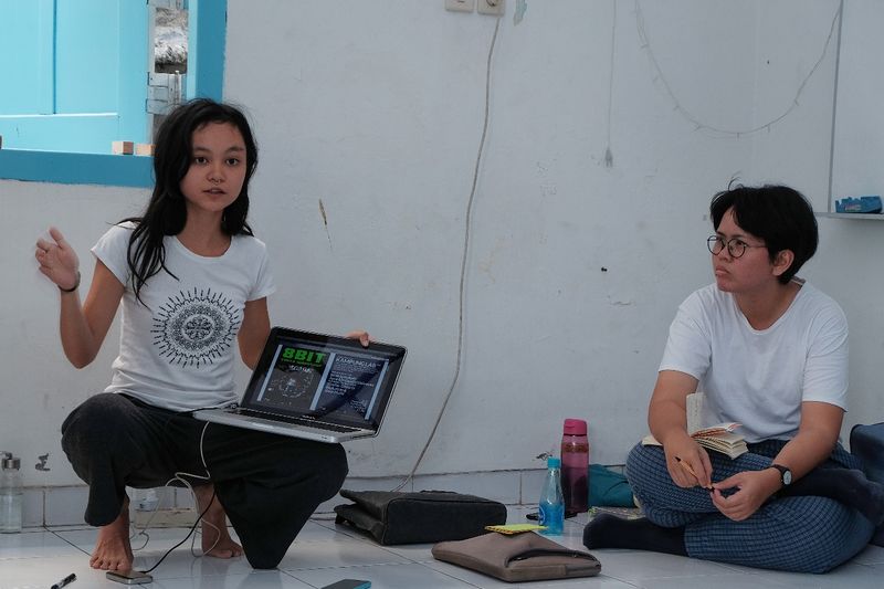File:Arisan Tenggara - Sesi Berbagi Ideologi di Lifepatch05.jpeg