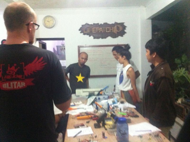 File:Sinau Skema Sirkuit Sintesis Suara Sob 21.JPG