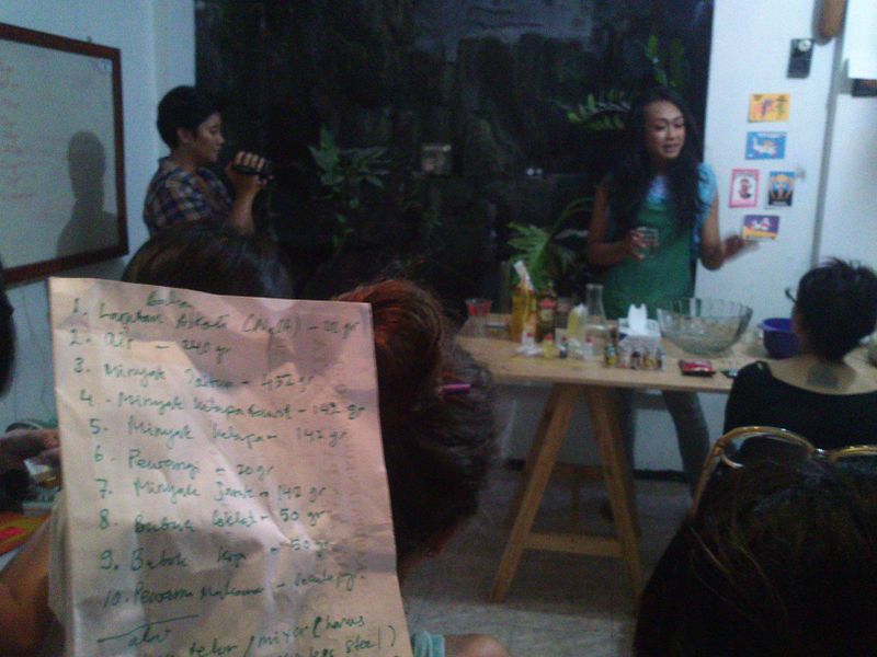 File:Herbal-Soap-Workshop-04.jpg