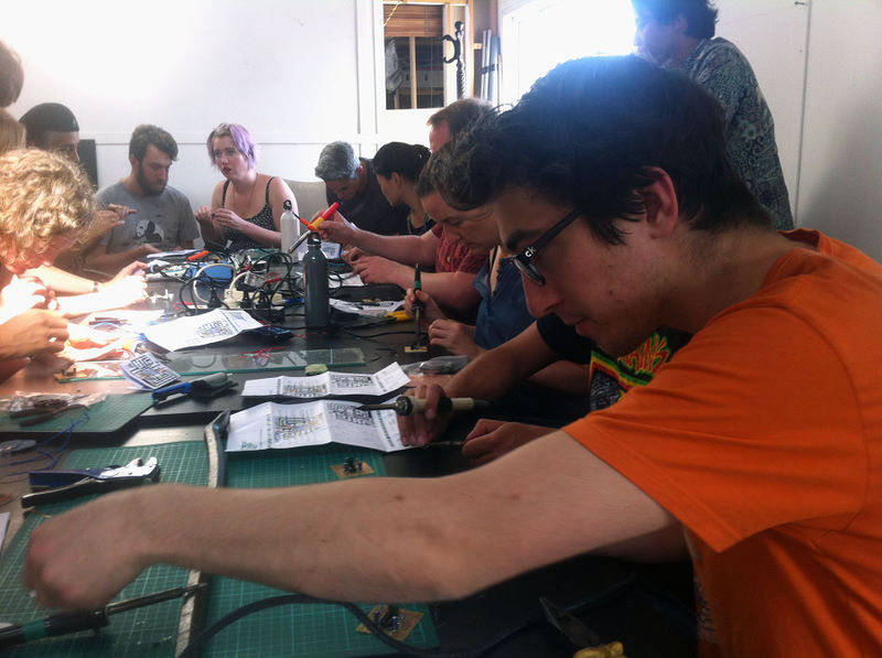 File:IBP Squaresynth - DIY Electronic Workshop Medialab Melbourne 06 web.jpg