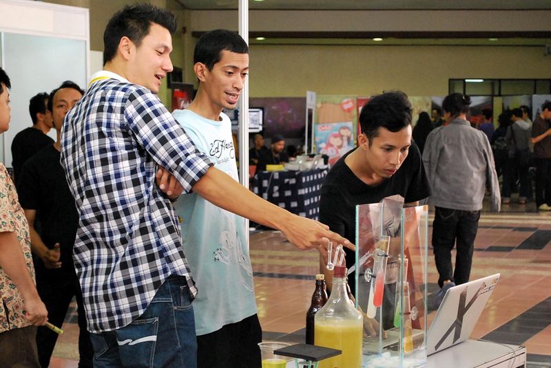 File:Geekfest25.jpg