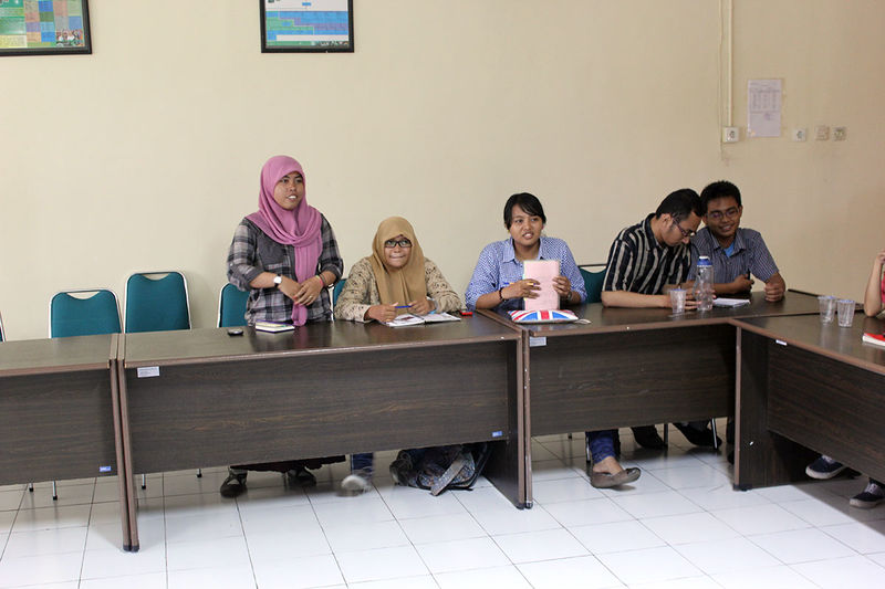 File:Tourdigrade - Presentasi Demonstrasi Surabaya 13.jpg
