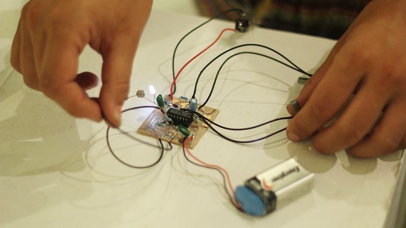 File:Biennale Jogja - Lifepatch - SKS - squaresynth 02.jpg
