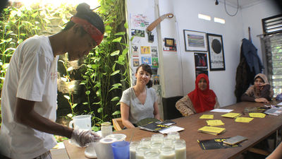 Lokakarya Pembuatan Yoghurt 08.jpg