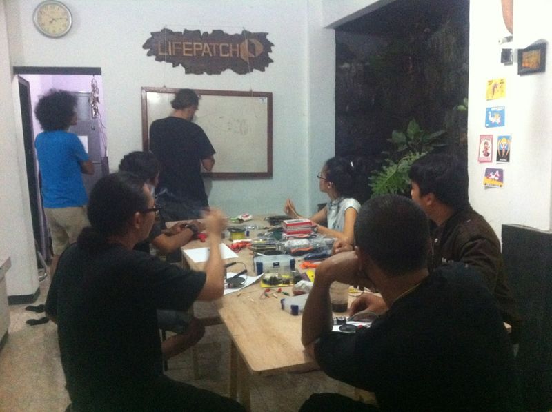 File:Sinau Skema Sirkuit Sintesis Suara Sob 01.JPG