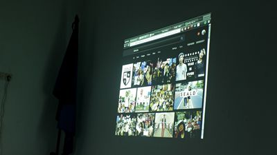 Presentasi Aki Iwaya 09.jpg