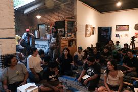 Arisan Tenggara - Sesi Berbagi di Survive 05.jpg