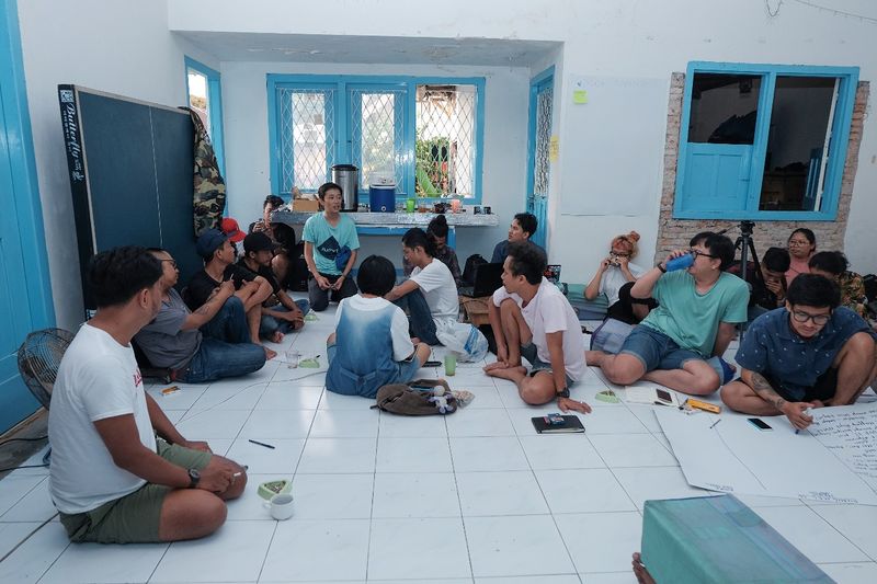 File:Arisan Tenggara - Sesi Berbagi Ideologi di Lifepatch24.jpeg