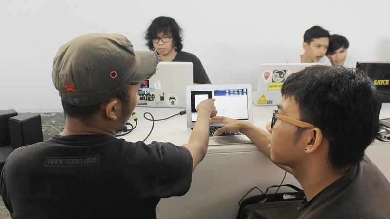 File:Biennale Jogja - Lifepatch - SKS - pdpdan workshop 05.jpg