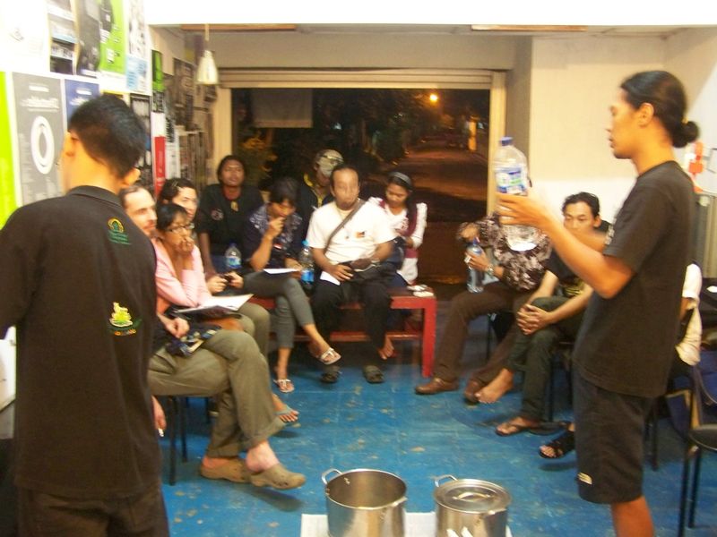 File:Dry yeast workshop 02.JPG