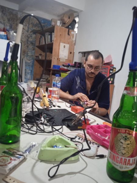 File:Lokakarya penciptaan synthesizer screamo 05.jpg
