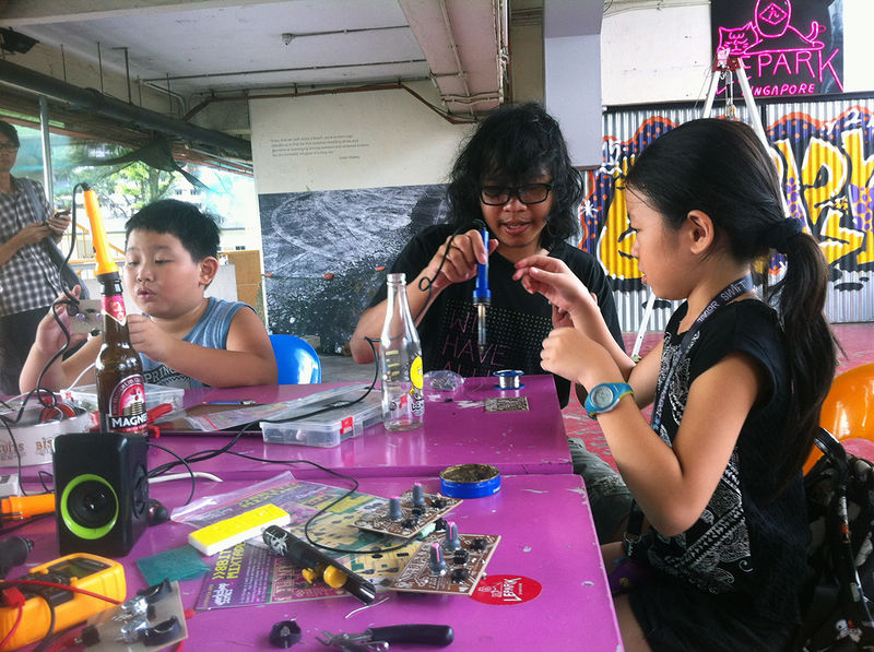 File:Workshop 8-bit Mixtape PPC Singapura 04.jpg