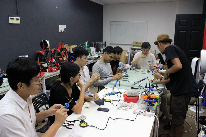 File:Squaresynth Workshop SG 03.JPG