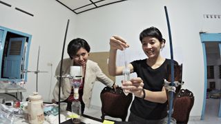 Lokakarya Estrofem! Lab oleh Mary Maggic 17.jpg