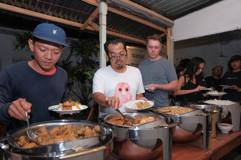 File:Arisan Tenggara - Pesta Penyambutan di MES 56 19.jpeg
