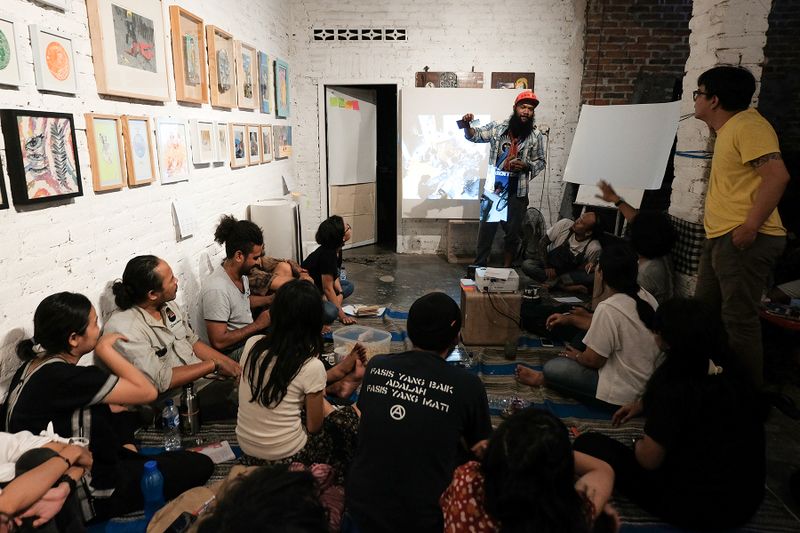 File:Arisan Tenggara - Sesi Berbagi di Survive 08.jpg