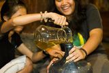 Workshop friends wine 06.jpg
