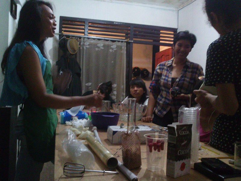 File:Herbal-Soap-Workshop-07.jpg