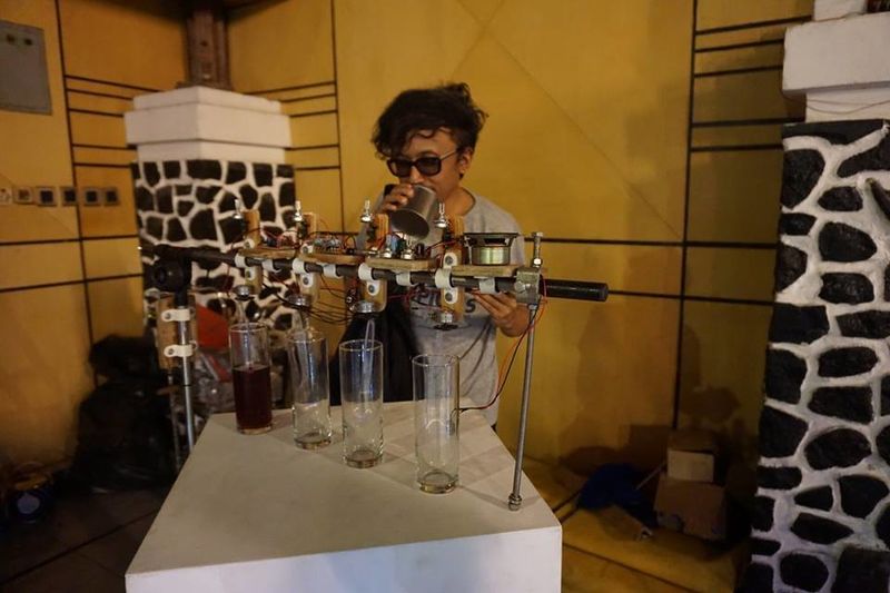 File:Open Lab OK Video 2015 - Instalasi Pengaduk Minuman.jpg