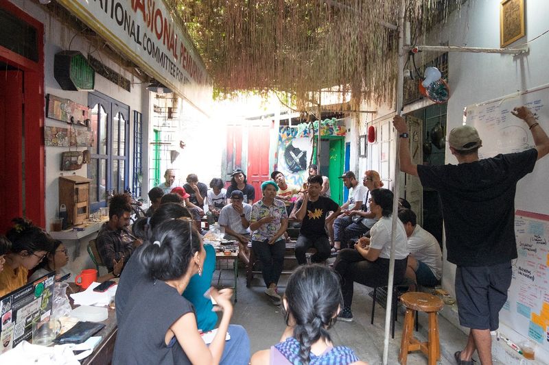 File:Arisan Tenggara - Sesi Berbagi Ideologi di Ace House Collective 06.jpeg