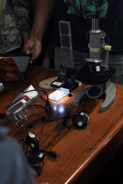 File:Workshop peralatan lab generik PGSD USD 31.jpg