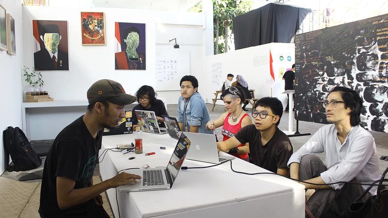 File:Biennale Jogja - Lifepatch - SKS - pdpdan workshop 04.jpg