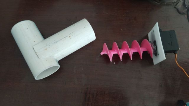 FishFeeder becek.jpg